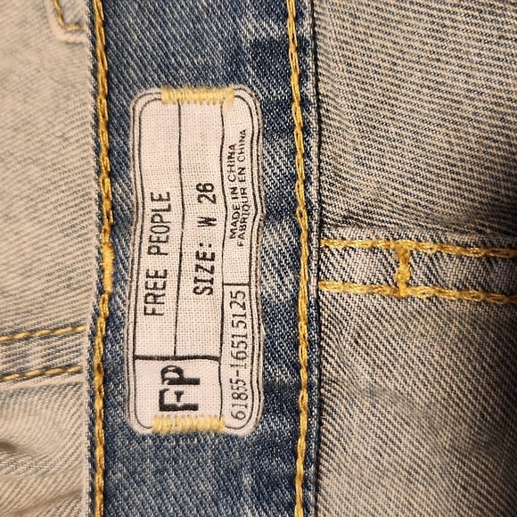 Free People Denim and Lace Overwash Distressed Shorts Size 26 Summer Spring - Picture 6 of 7